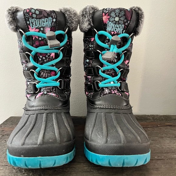 Size 4 Cougar Girls Snow Boots. - Picture 5 of 6